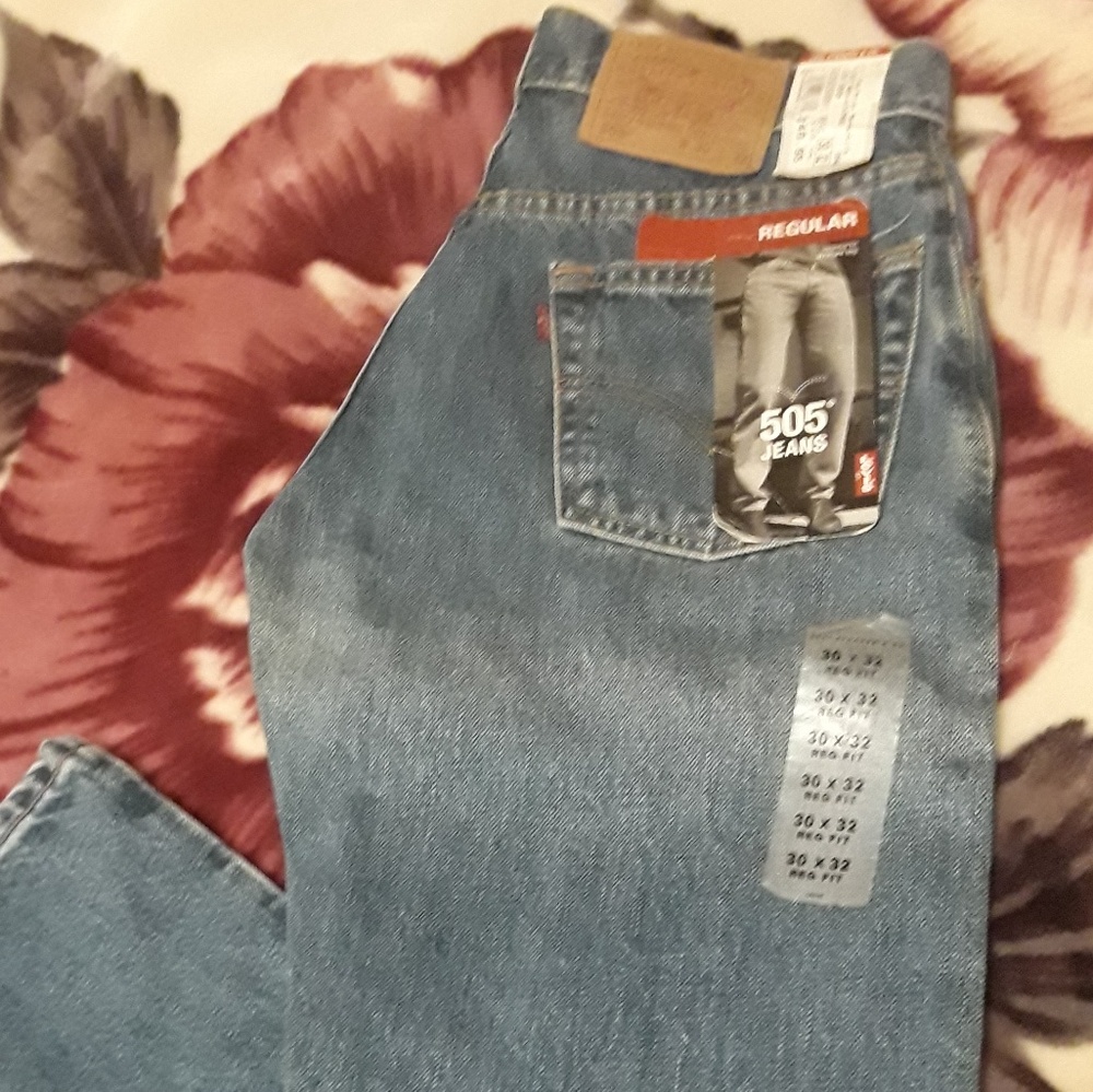 Levis 505 style jeans